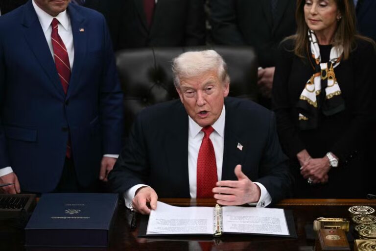 112995800-us-president-donald-trump-speaks-while-signing-the-bill-package-to-open-the-federal-govern.avif
