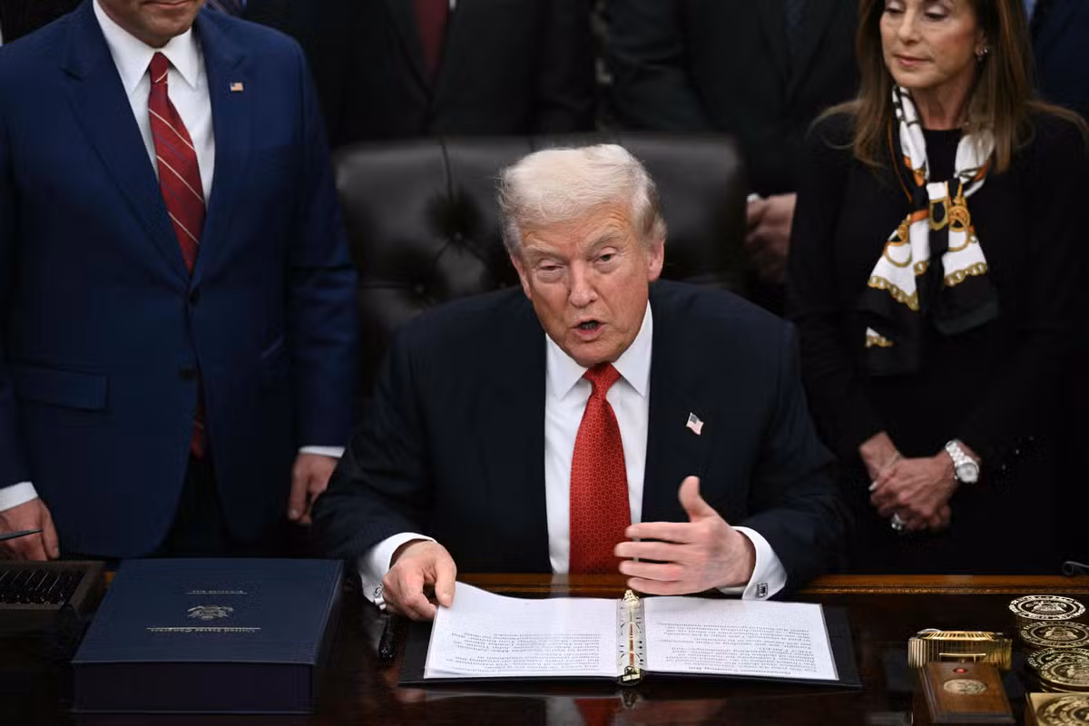 112995800-us-president-donald-trump-speaks-while-signing-the-bill-package-to-open-the-federal-govern.avif