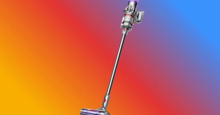 This Dyson Cordless Vacuum Is Over Half Off on Amazon - df
