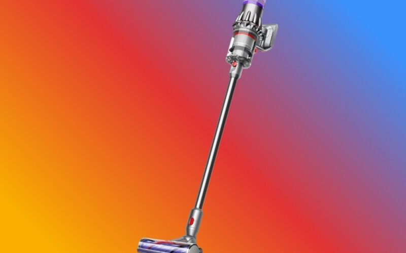 This Dyson Cordless Vacuum Is Over Half Off on Amazon – df