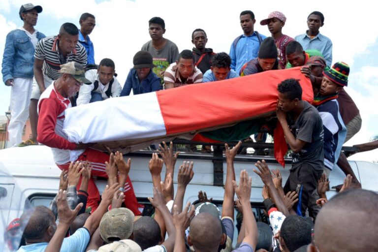 antarafoto-opposition-protester-killed-madagascar-230418.jpg