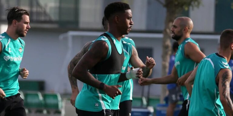 junior-entrenamiento-olmedo-U22463506448AoC-1024x512@diario_abc.jpg