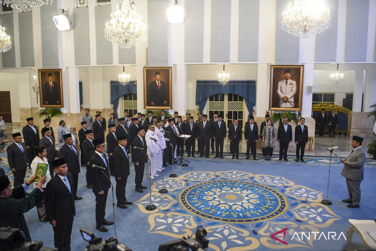 presiden-lantik-menteri-wakil-menteri-2641721.jpg